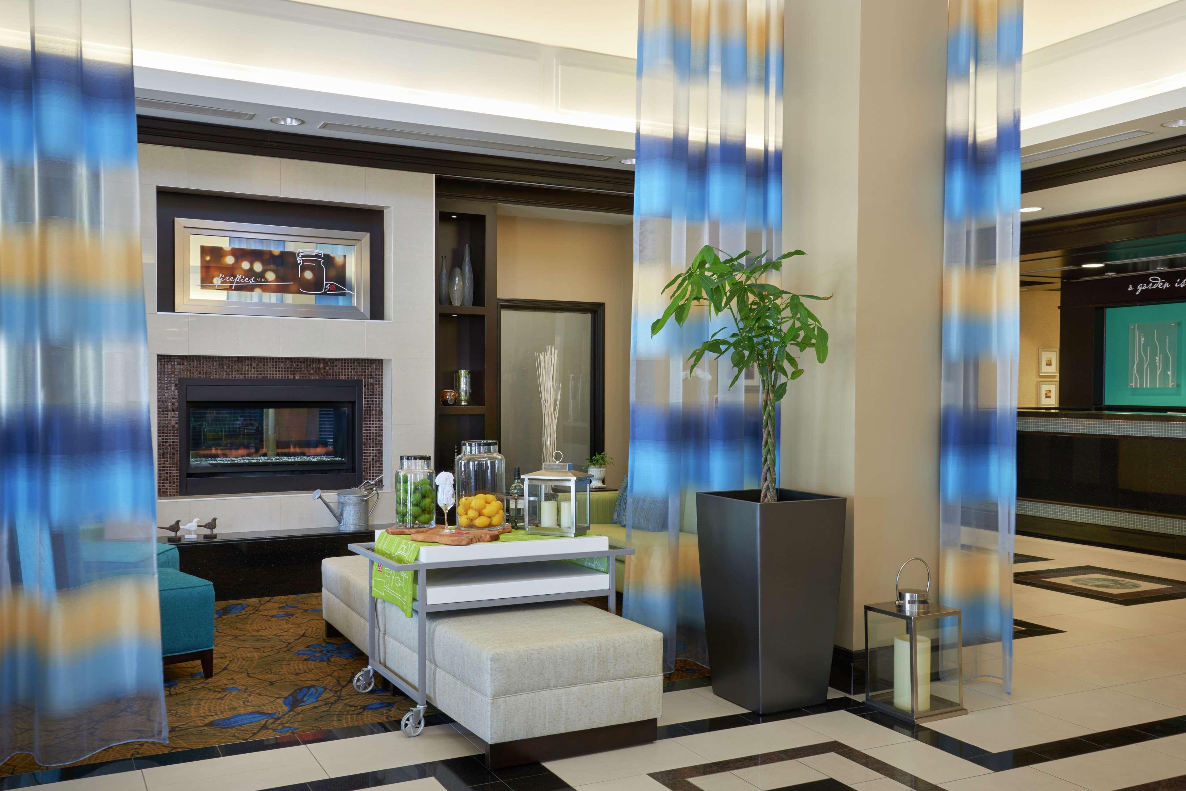 Hilton Garden Inn Toronto Airport West/Mississauga Exterior photo