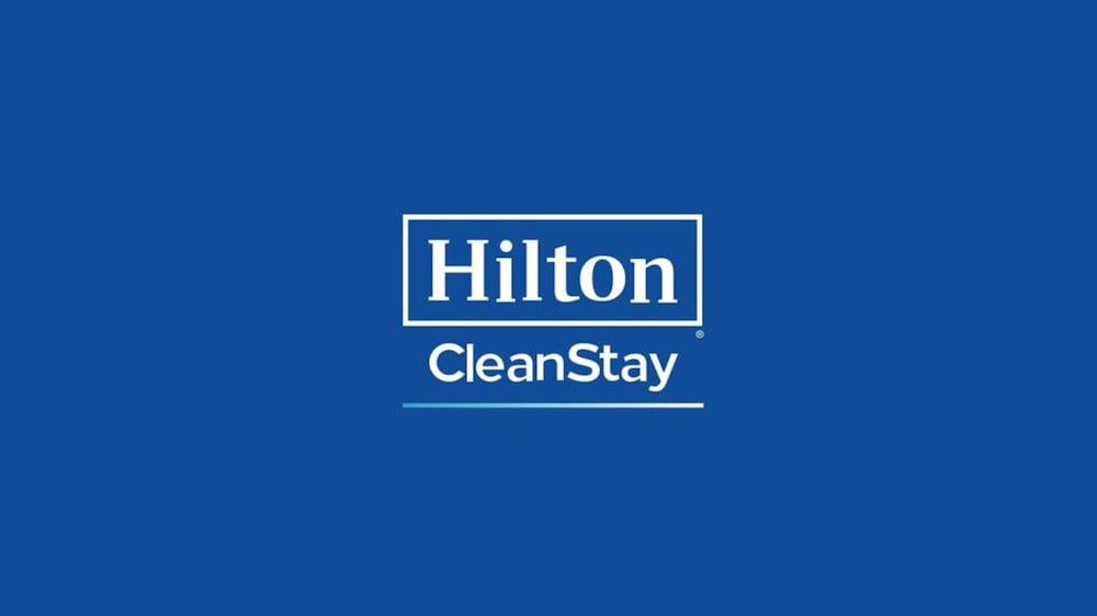 Hilton Garden Inn Toronto Airport West/Mississauga Exterior photo