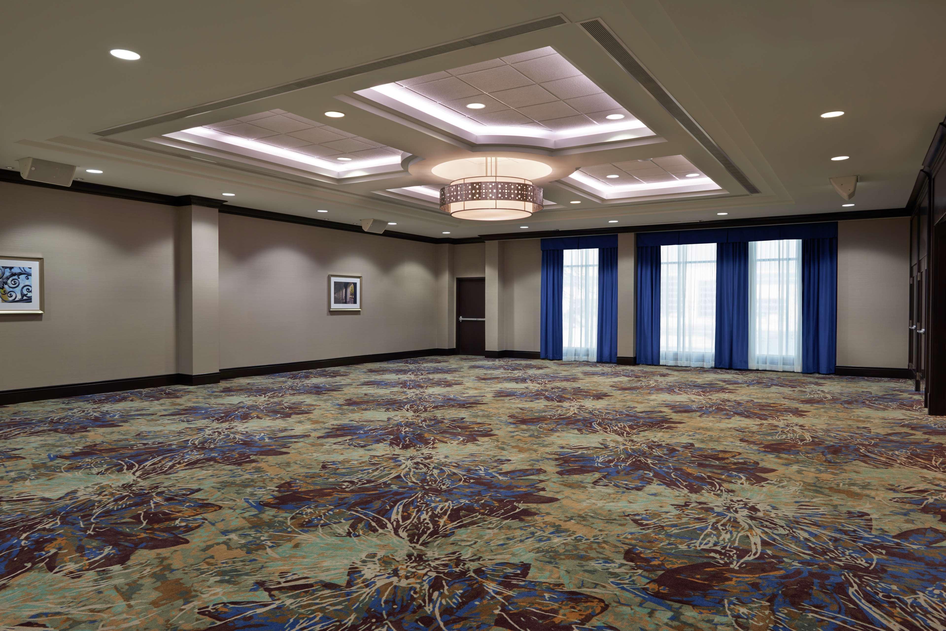 Hilton Garden Inn Toronto Airport West/Mississauga Exterior photo