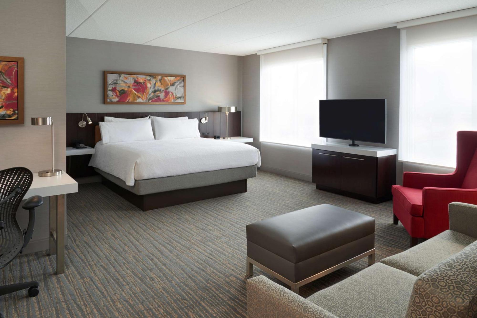 Hilton Garden Inn Toronto Airport West/Mississauga Exterior photo
