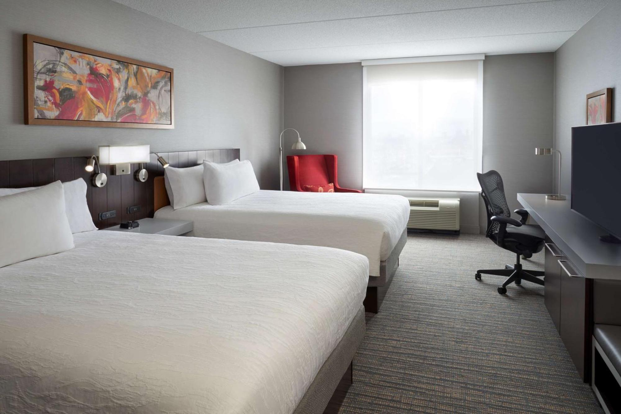 Hilton Garden Inn Toronto Airport West/Mississauga Exterior photo