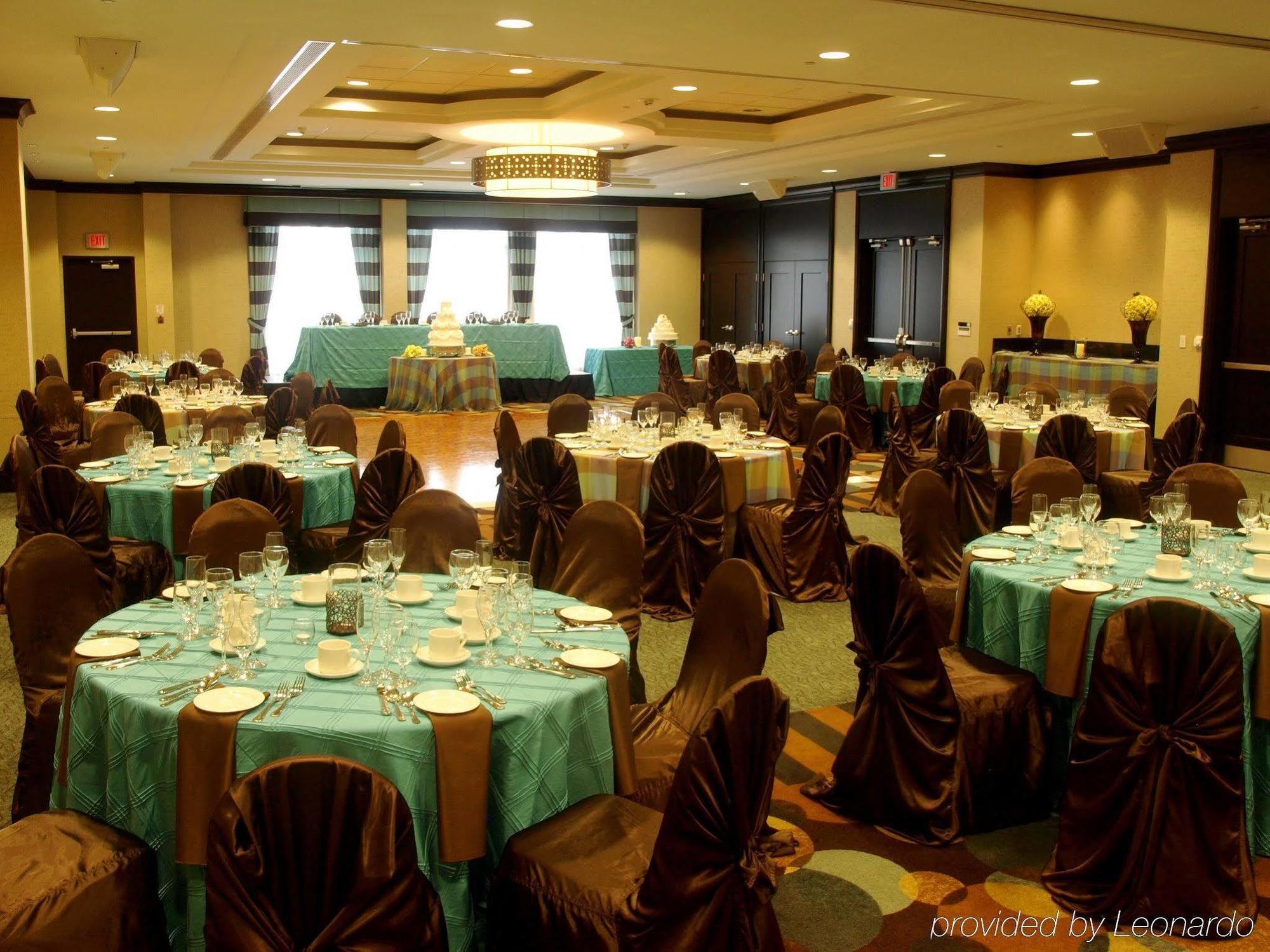 Hilton Garden Inn Toronto Airport West/Mississauga Exterior photo